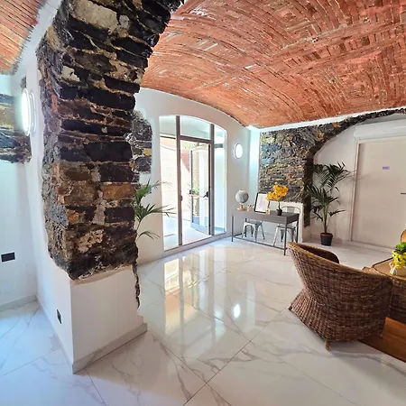 Alojamento de Acomodação e Pequeno-almoço Girò 3*