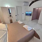 Giro Гостевой дом Специя